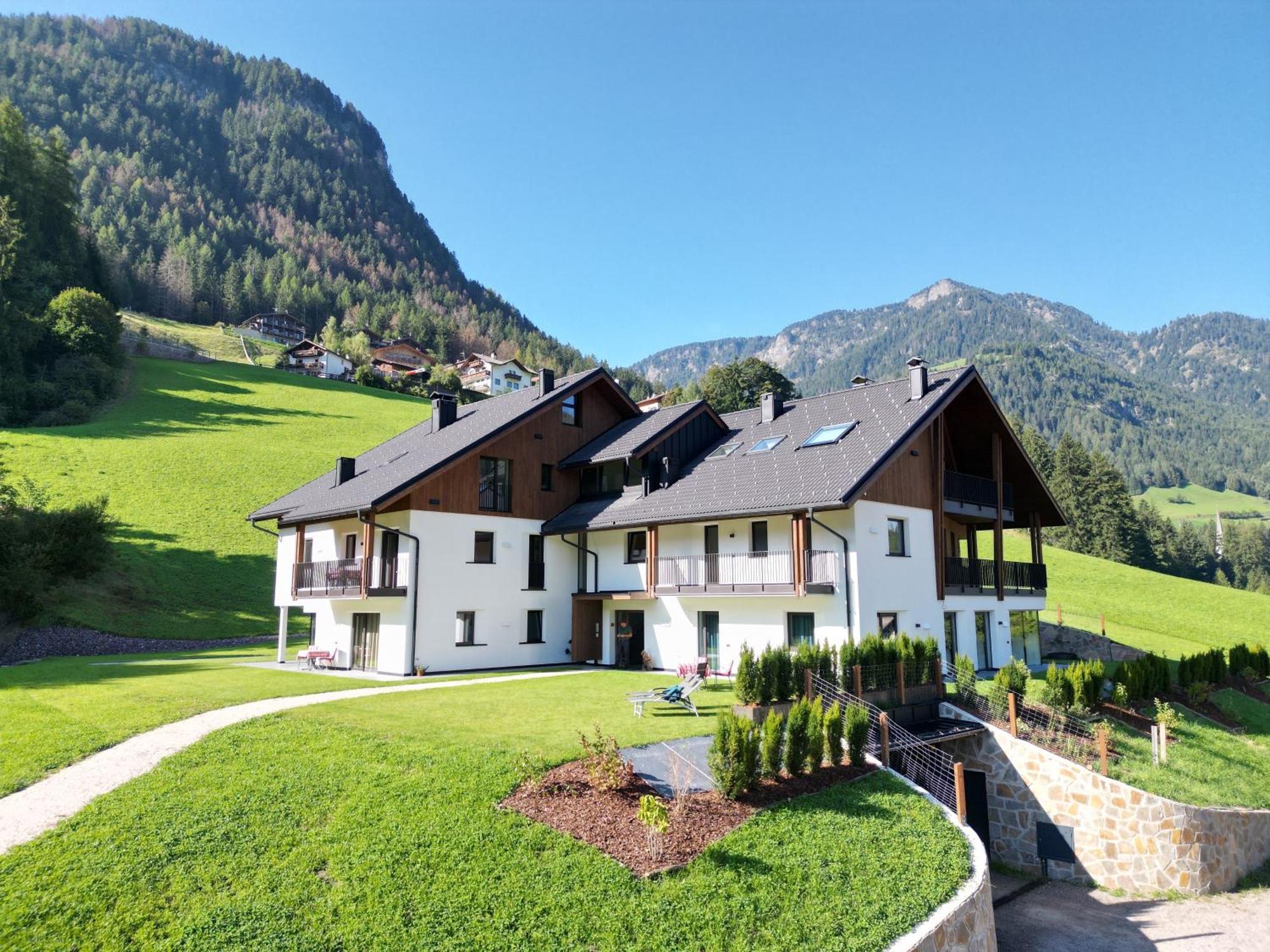 Appartements Pedescin St. Ulrich in Gröden Exterior foto